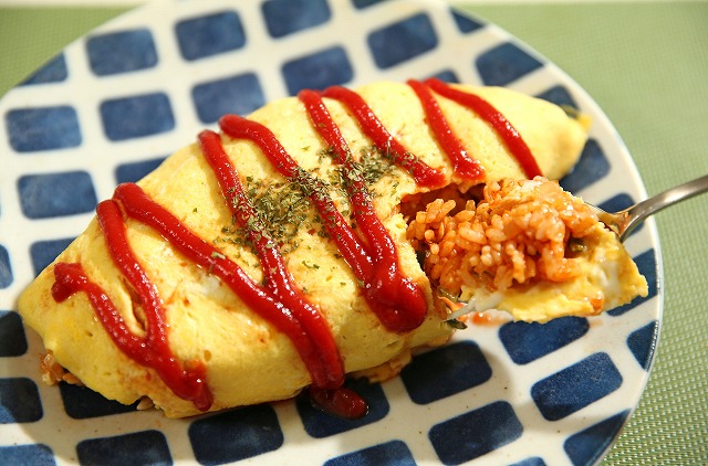 Let's cook in quarantine period: Easy & Delicious "Omurice" Japanese